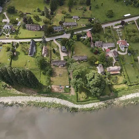 Πανσιόν La Bonne Auberge Normandie